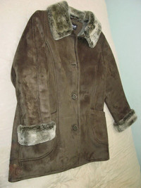 Beau manteau d'hiver "neuf", genre suède, FEN-NELLI,