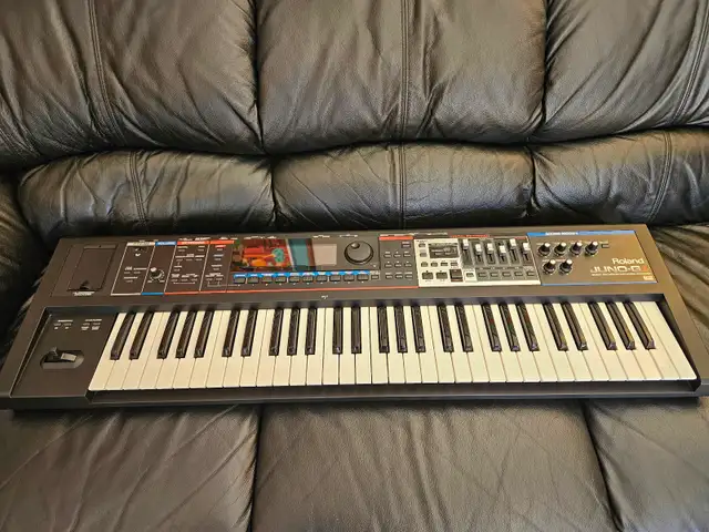 Pending_ROLAND JUNO-Gi - Keyboard synthesizer, digital recorder in Pianos & Keyboards in Calgary - Image 3