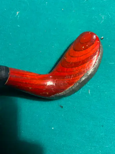 Righthanded putter.$40 obo