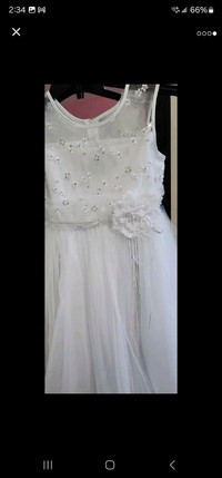 Very beautiful white dress for first communion or a party .new