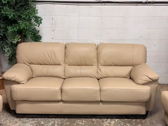 Genuine Leather Couch Set in Couches & Futons in Edmonton - Image 5