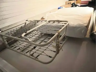 Lit pliant avec Matela / Folding Bed with Mattress, View more