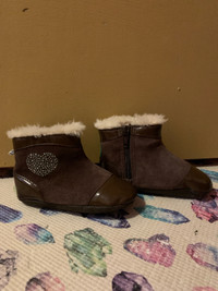 Robeez Toddler Boots - Size 6