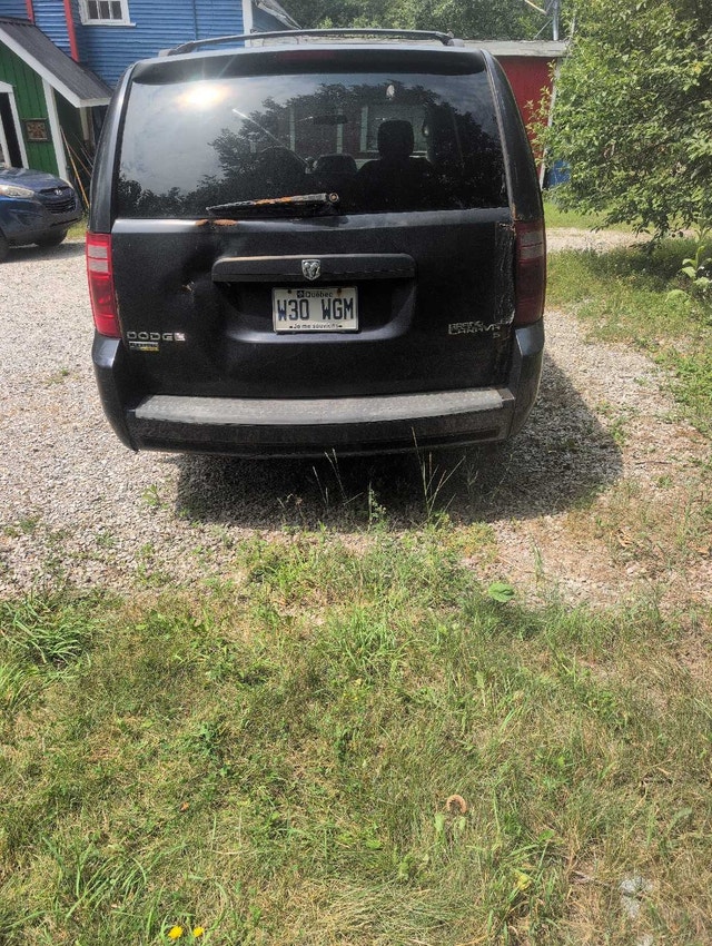 Dodge grand caravan 2010 bon état — photo 3