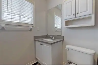 3256 Equestrian Cres, Mississauga. semi-detached , wooden floor, 3 bedrooms, 2 living rooms, 2.5 bat...