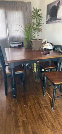 Kitchen Table with 6 chairs 