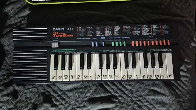 Various Music Keyboards - Casio & Yamaha - All Keys work! | Pianos ...