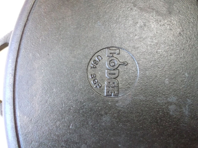 Lodge 10.5 Inch Square Cast Iron Grill Pan,Made in USA in Kitchen & Dining Wares in City of Toronto - Image 3