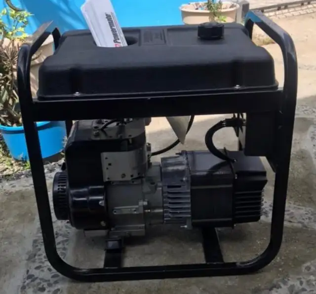 Like New 6250 Watt Generator - Made in USA Coleman Tecumseh Gas in Power Tools in St. Catharines - Image 3