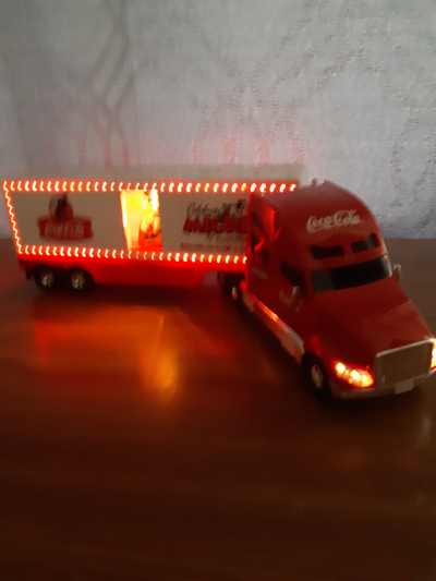 Semi remorque a baterie 2004 coca-cola Celebrate Mickey Carrier, View more