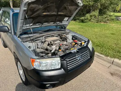 Selling my mum’s Subaru forester 2007, AWD, 112000km, 2.5 base engine. Comes with set of All Season...