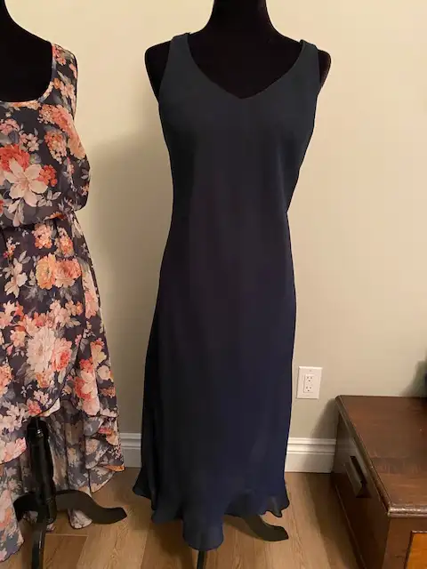 Dresses Long/Short Size 8, 10, 12, Medium in Women's - Dresses & Skirts in Ottawa - Image 5