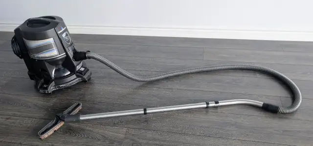 Rainbow E2 Series 2-Speed Water-Filtration Vacuum System in Vacuums in Markham / York Region - Image 7