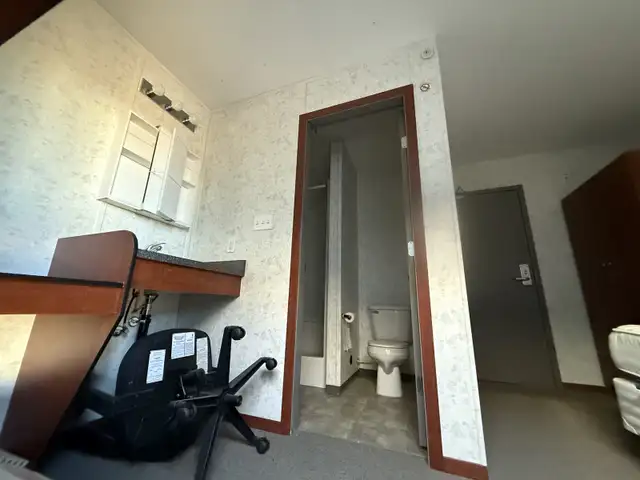 5 bed modulars 5 bath for sale in British Columbia in Canada - Image 3