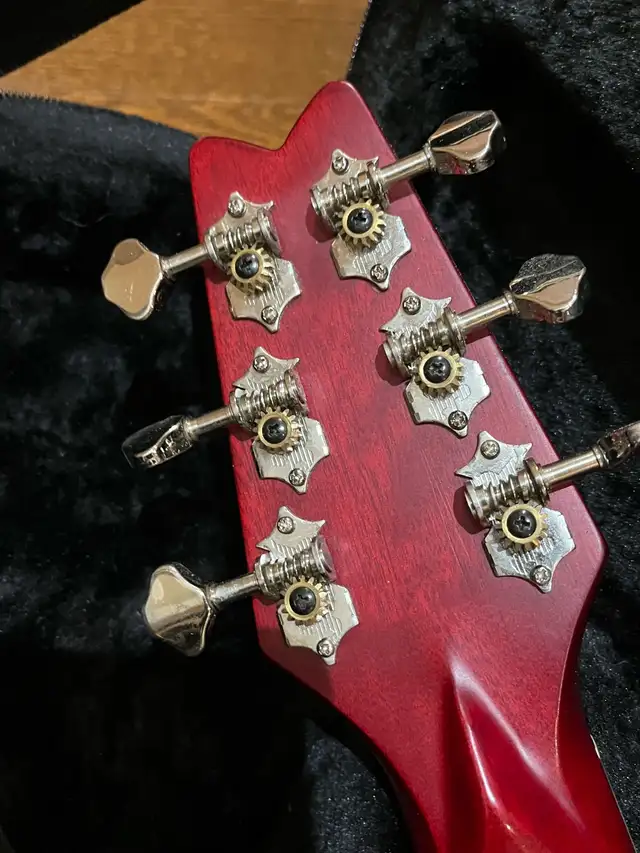 Washburn Rover RO10TR in Guitars in City of Montréal - Image 7