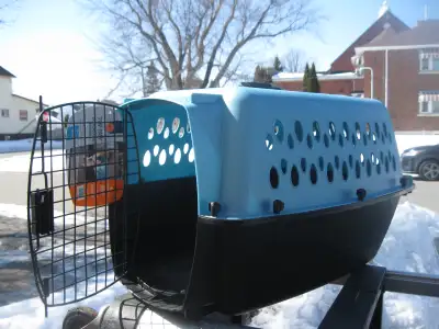 24" Top Paw Small portable kennel 24"X16.7"X14.5" for up to 20#, View more