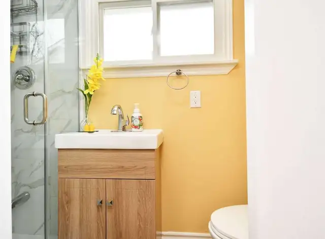 Private one bedroom on main floor in Long Term Rentals in Mississauga / Peel Region - Image 9