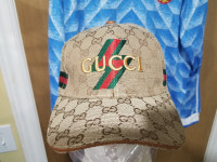 Gucci strapback velcro hat nwt.new