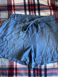 BRAND NEW  LADIES SHORTS