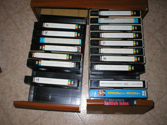 DVD CASETTES VIDEO VHS TAPE MOVIE inclus FREE vhs PLAYER dans CD, DVD et Blu-ray  à Longueuil/Rive Sud - Image 4