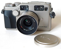 Contax G2 Body with 28mm lens and 90mm lens w/Acc.