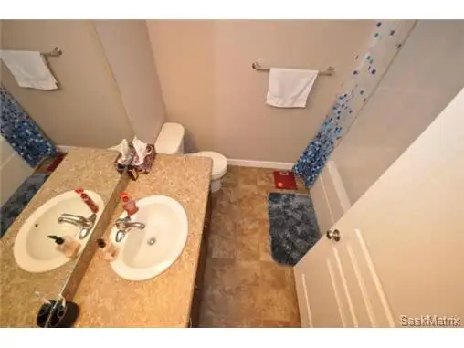 2 Bedroom Harbour Landing Basement Duplex in Long Term Rentals in Regina - Image 7