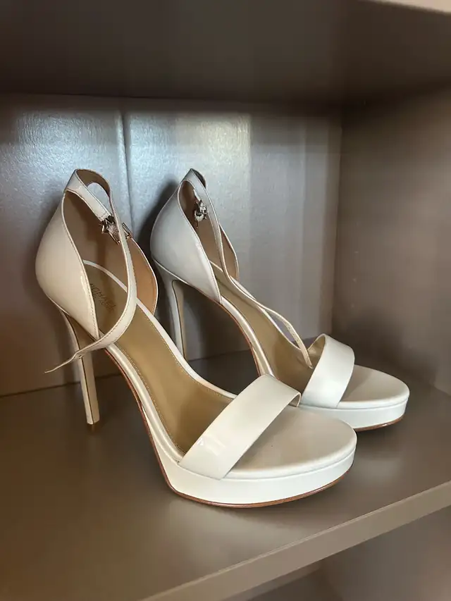  MOVING SALE – Women’s Shoes & Sandals  in Women's - Shoes in Mississauga / Peel Region - Image 8