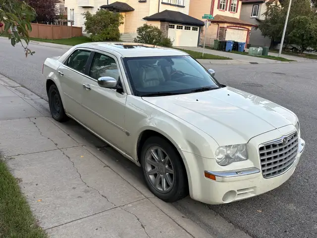 2005 Chrysler 300C604579894982748162