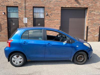 2007 TOYOTA YARIS-ONKY 144,675KMS!! ONLY $3,999.00!! SOLD "AS IS