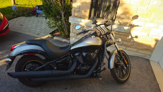 2020 Kawasaki Vulcan 900 Custom with all the gear to get started in Street, Cruisers & Choppers in Markham / York Region - Image 3