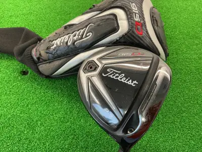 Titleist 915D2 driver. Fujikura, View more