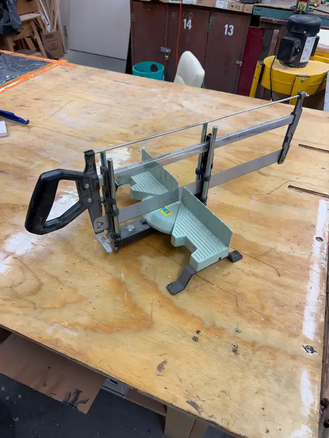 Mitre saw in Hand Tools in Edmonton - Image 2