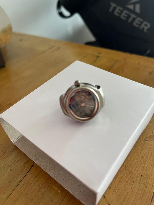 Montre de doigt dans Bijoux et montres  à Longueuil/Rive Sud