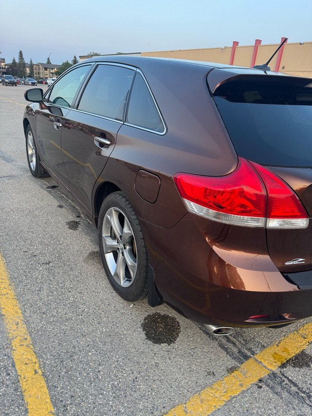 Toyota venza 2012 in Cars & Trucks in Saskatoon - Image 4