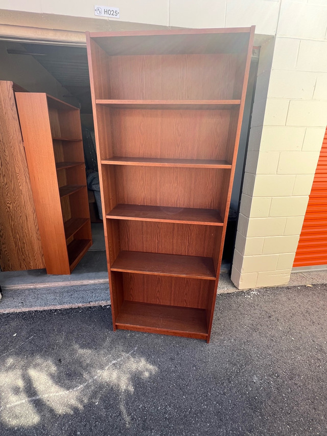 Free delivery Wooden Bookcase - Great Condition! in Bookcases & Shelving Units in City of Toronto