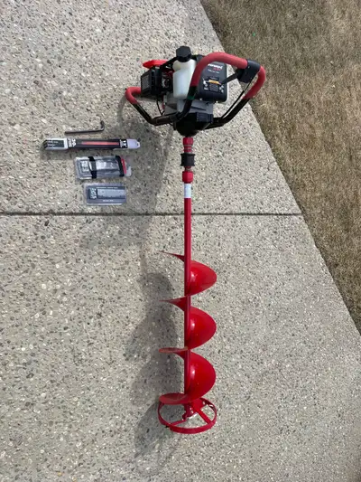 Eskimo 10” ice auger Shark Z71 71.0 cc Viper engine with extras, View more