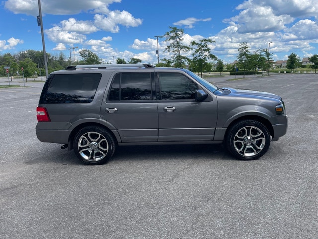 Ford expedition limited — photo 2