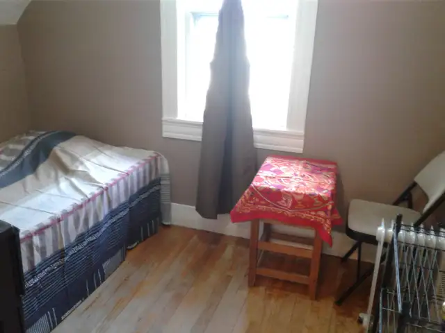 Two rooms are for rent in front of UNB Fredericton immediately
