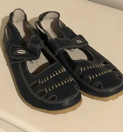 New dark blue leather women shoes size 8.5 (39), View more