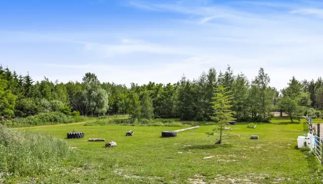 Unique  home for sale 93 acres Farm house with potential income in Houses for Sale in Oakville / Halton Region - Image 10