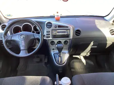Toyota Matetrix 05, 194.250 km | Niagara Falls Looking for a reliable, clean, and ready-to-go small...