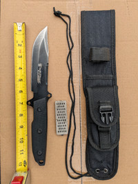 SMITH AND WESSON HOMELAND SECURITY KNIFE