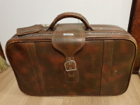 Old-school Vinyl Suitcase