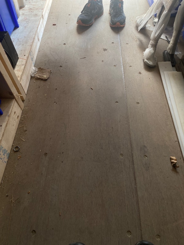 20’x 8’x 8’ shipping container in very nice condition in and out