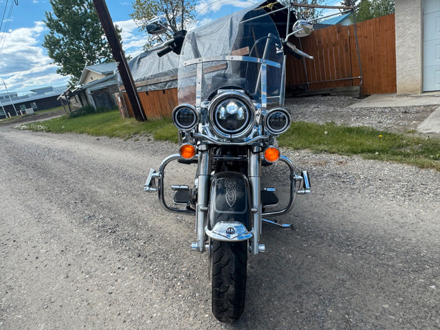 2013 Harley Davidson RoadKing 103 For Sale in Street, Cruisers & Choppers in Calgary - Image 3