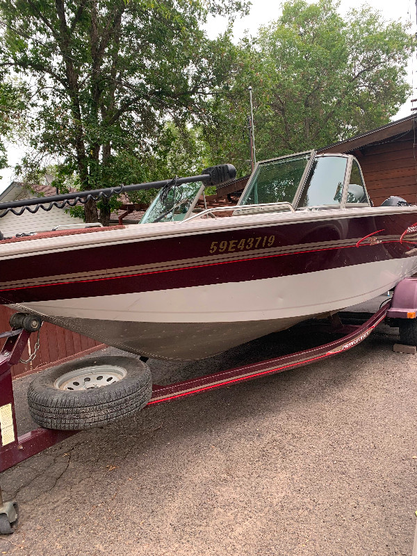 2003 Prince craft 20’ fishing boat with a 150 merc. in Powerboats & Motorboats in Moose Jaw