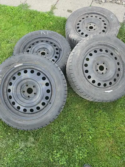 Set of 4, Yokohama Ice Guard, 19 inch tires on steel wheels. Lots of tread left on the tires. Bolt p...