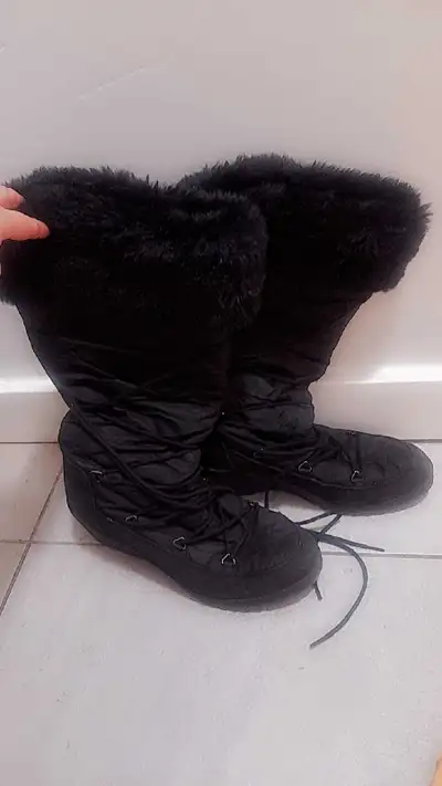 Snow shoes for women, View more