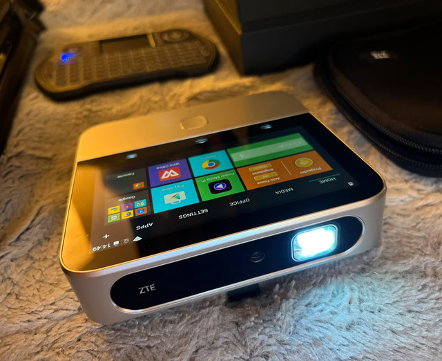 ZTE Spro 2 Smart Projector (mini portable projector) | General ...