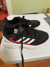 Running shoes Adidas size 2 (more fit size 1) barley worn